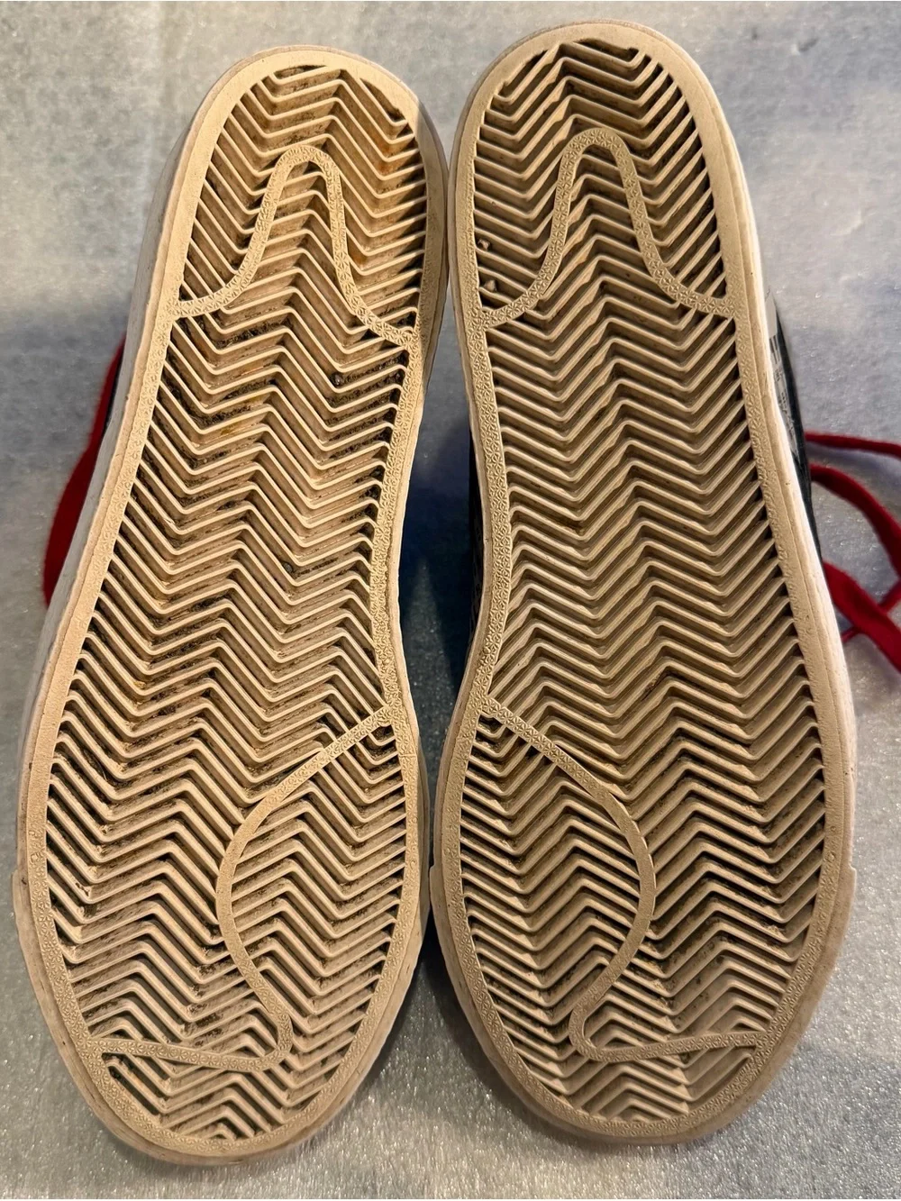 Nike school house Black Shoe Interior with Printed Size Label Size 7Y